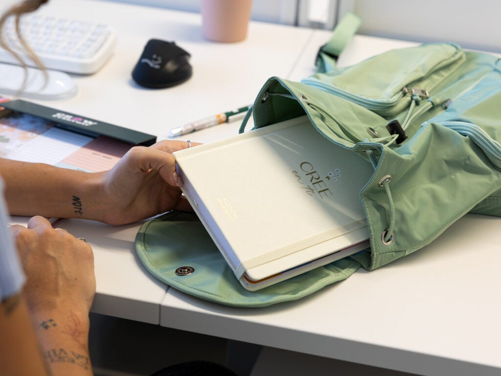 Mochila de oficina con agenda anual para el trabajo