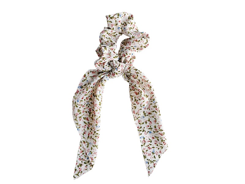 Coletero con lazo flores blanco