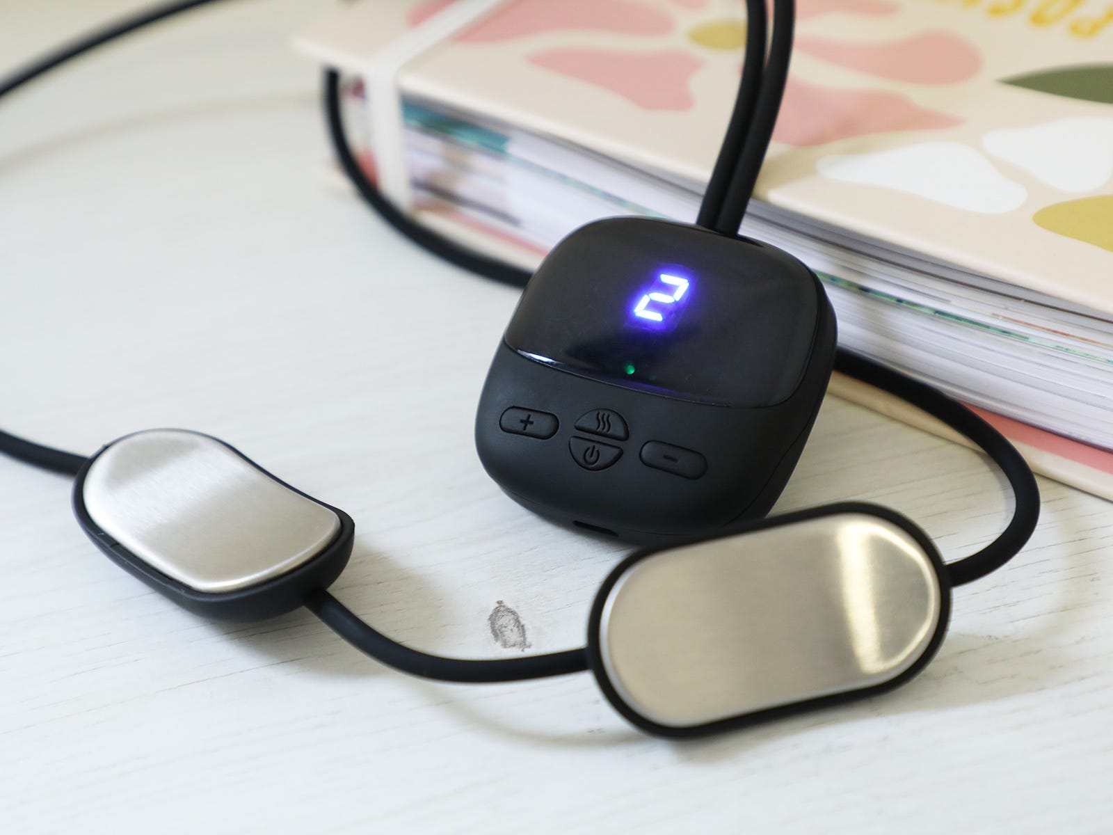 Cervical massager necklace black Ale-Hop