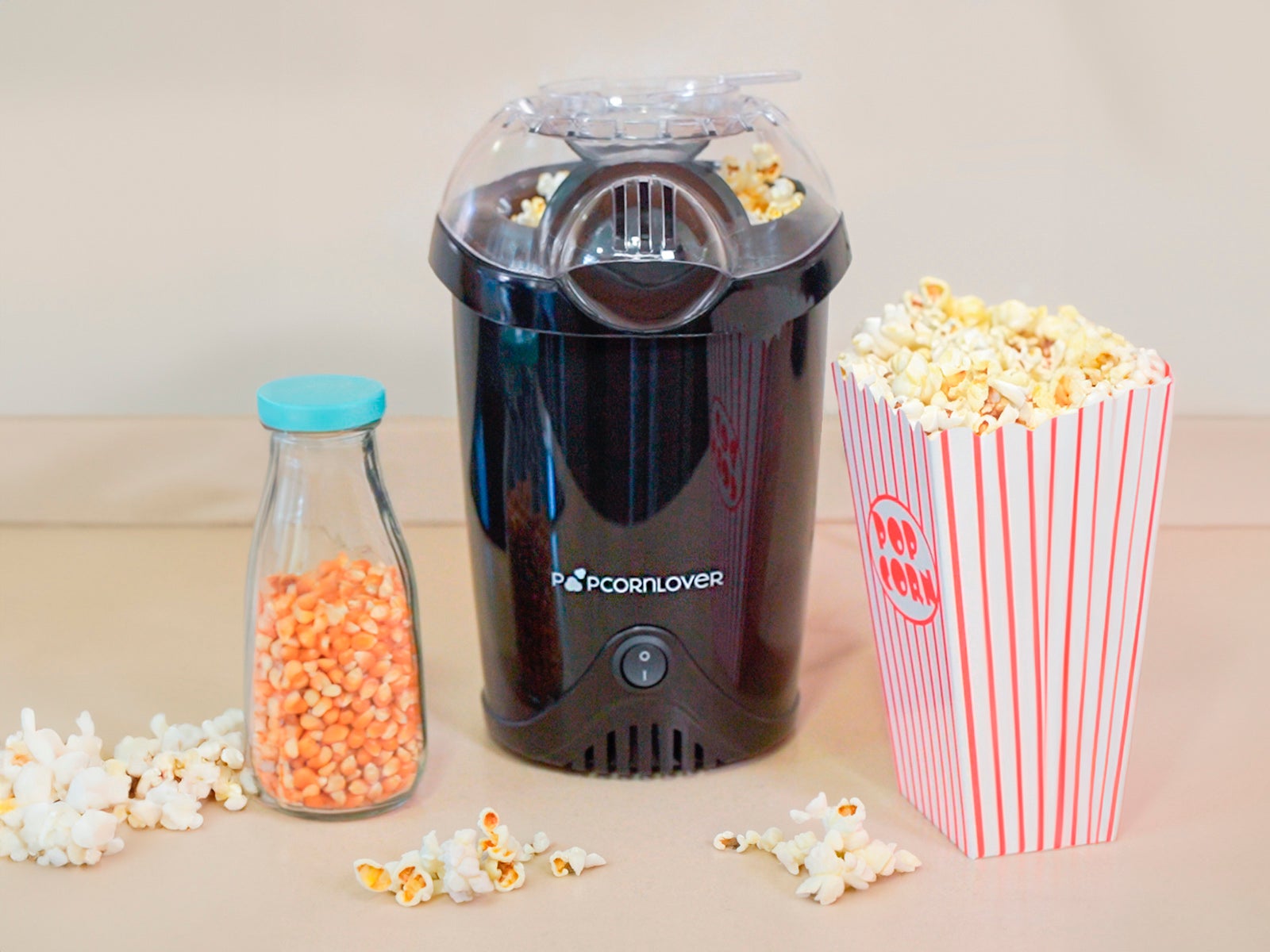Black and shop white popcorn machine