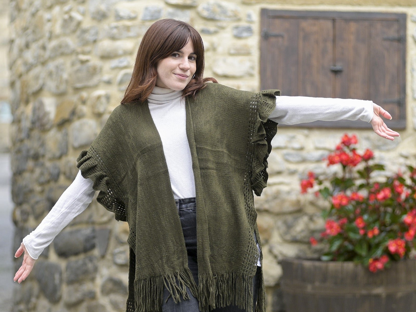 Poncho manga folhos verde