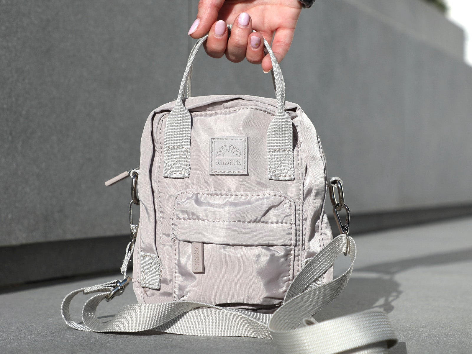 Mini bolso mochila beige