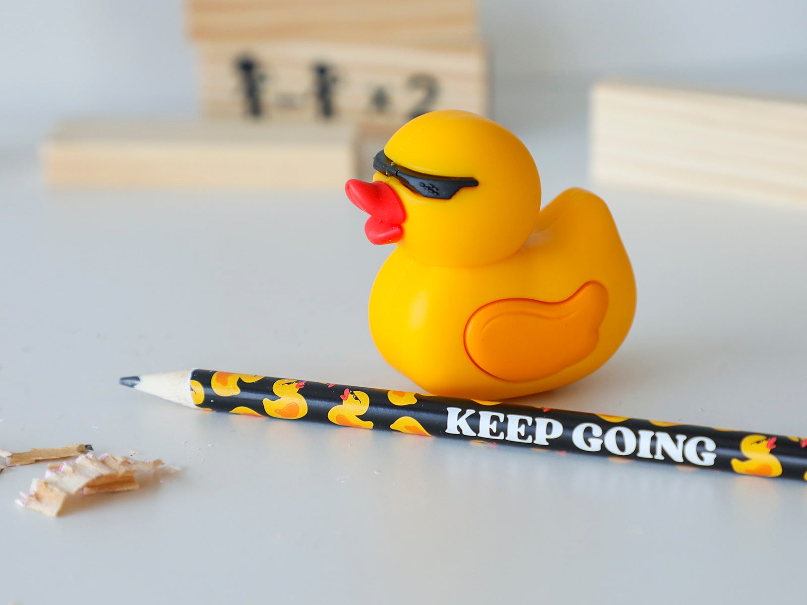 Lápices y sacapuntas pegatinas - Pack de 4