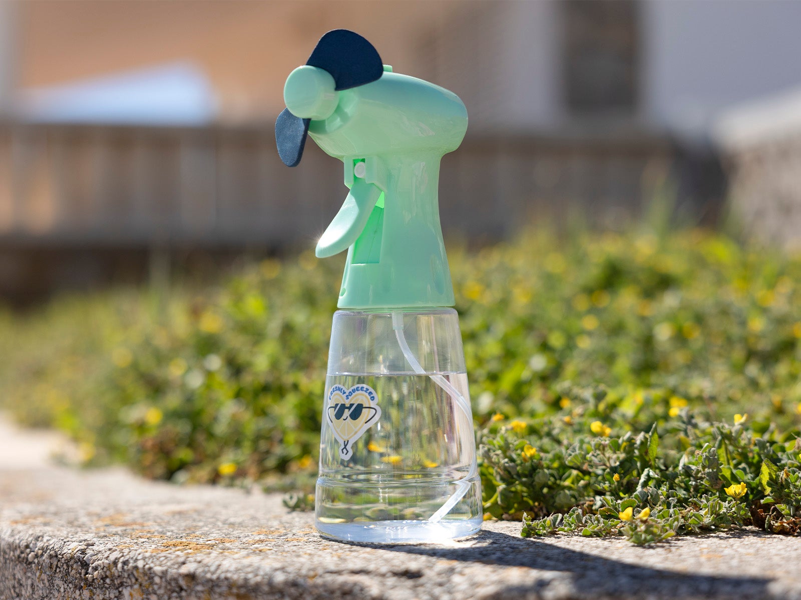 Misting Fan with Blades - Freshly squeezed