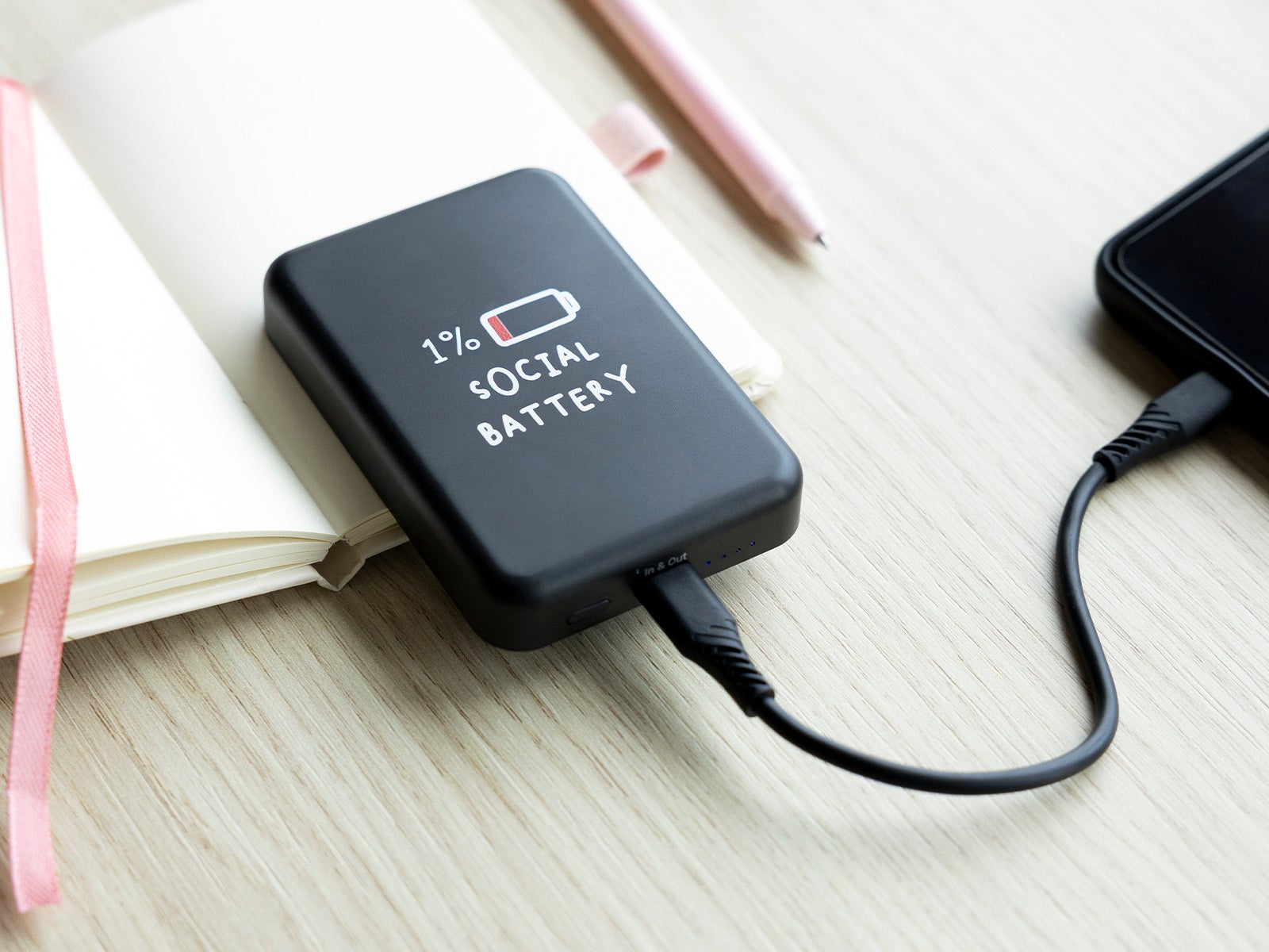 Wireless Power Bank 5000 mAh - 1% social battery