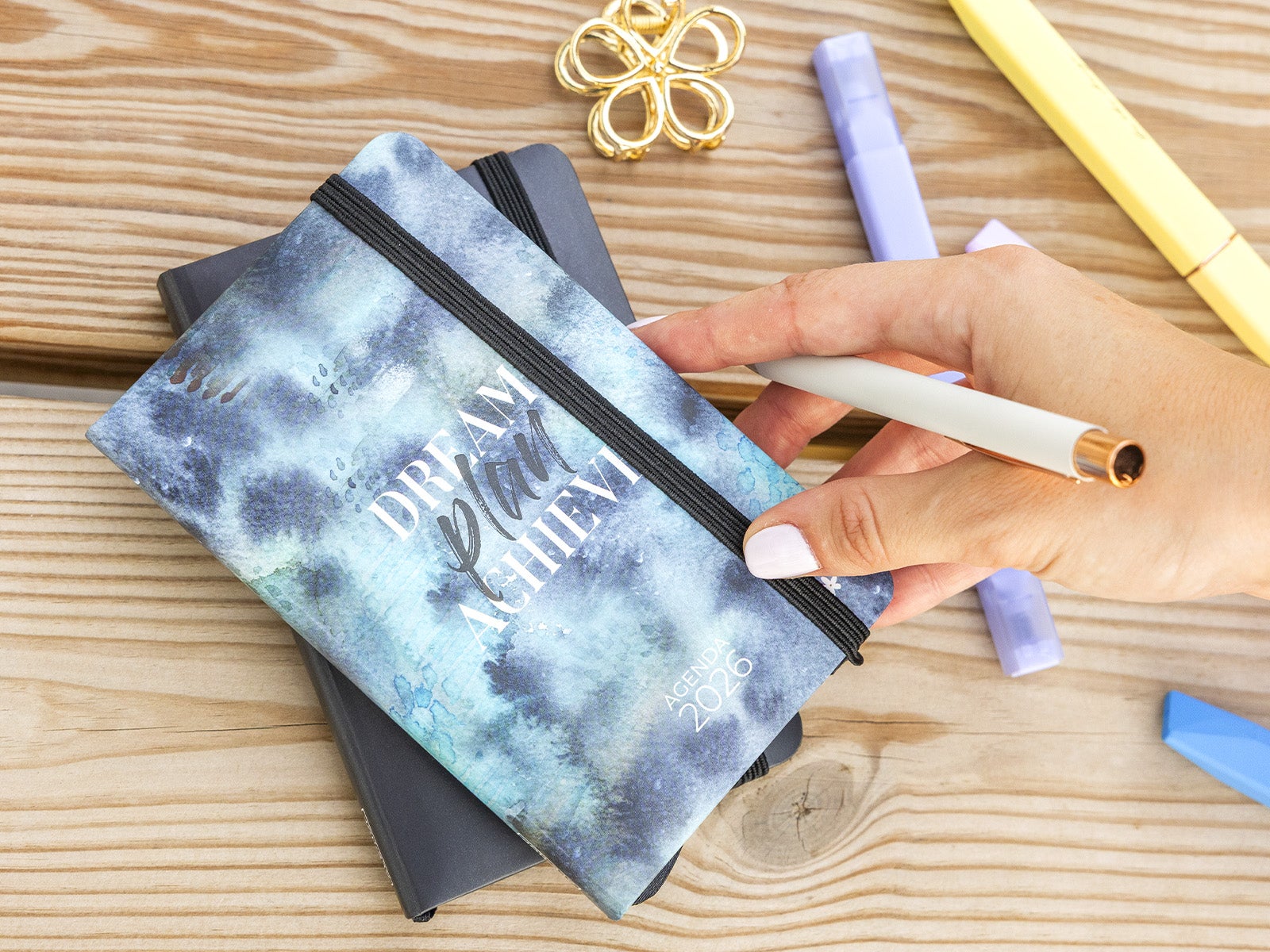 Agenda anual 2026 semana vista A6 - Dream play achieve