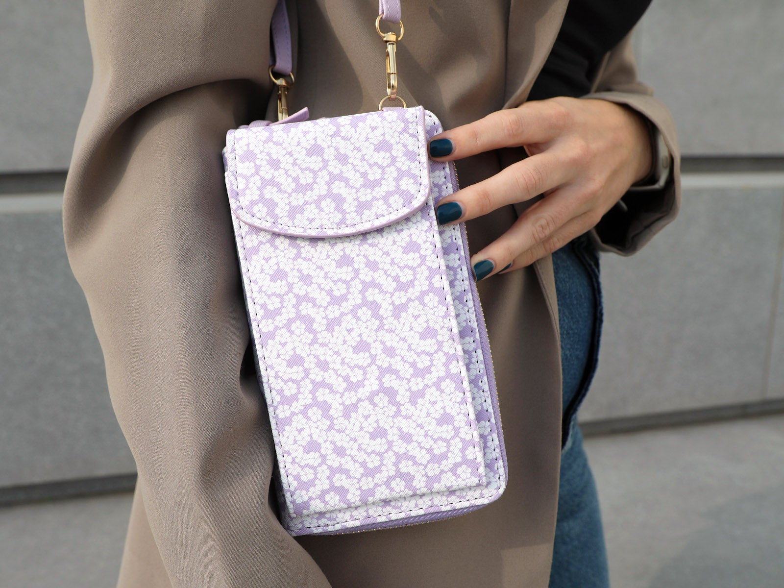 Borsa per cellulare verticale floreale lilla