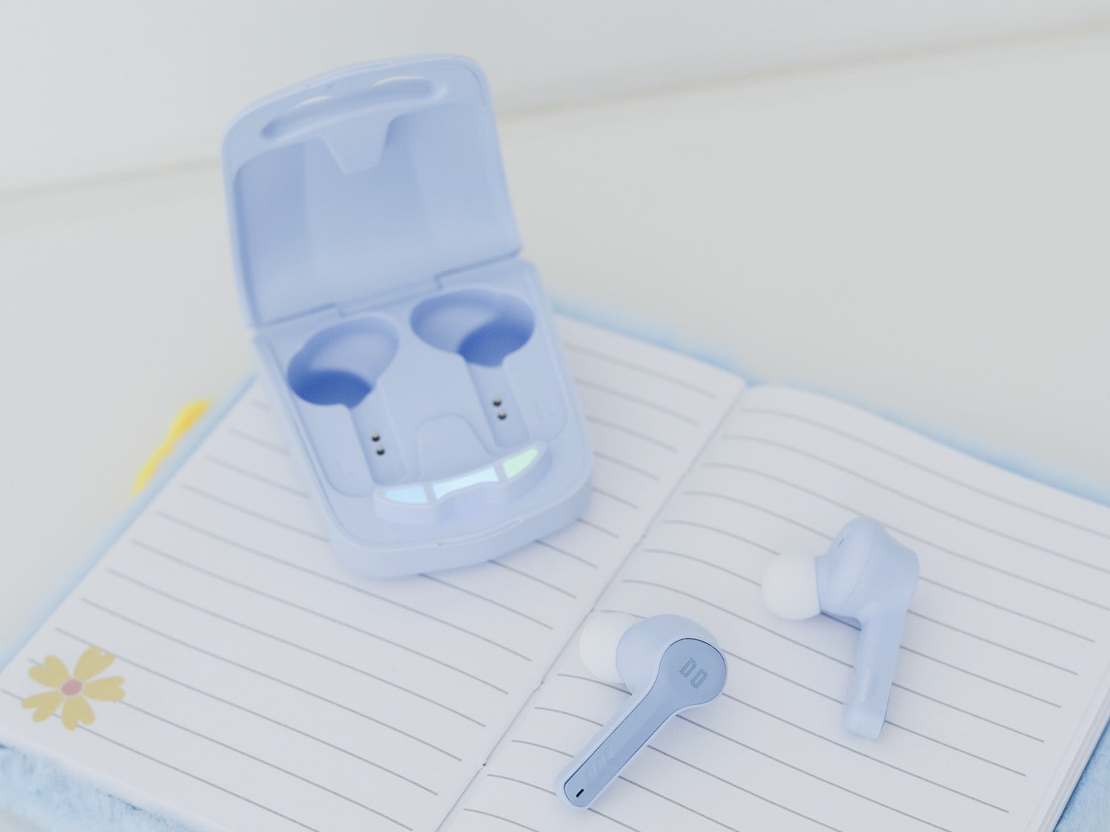 Light Blue Wireless Gaming Headphones