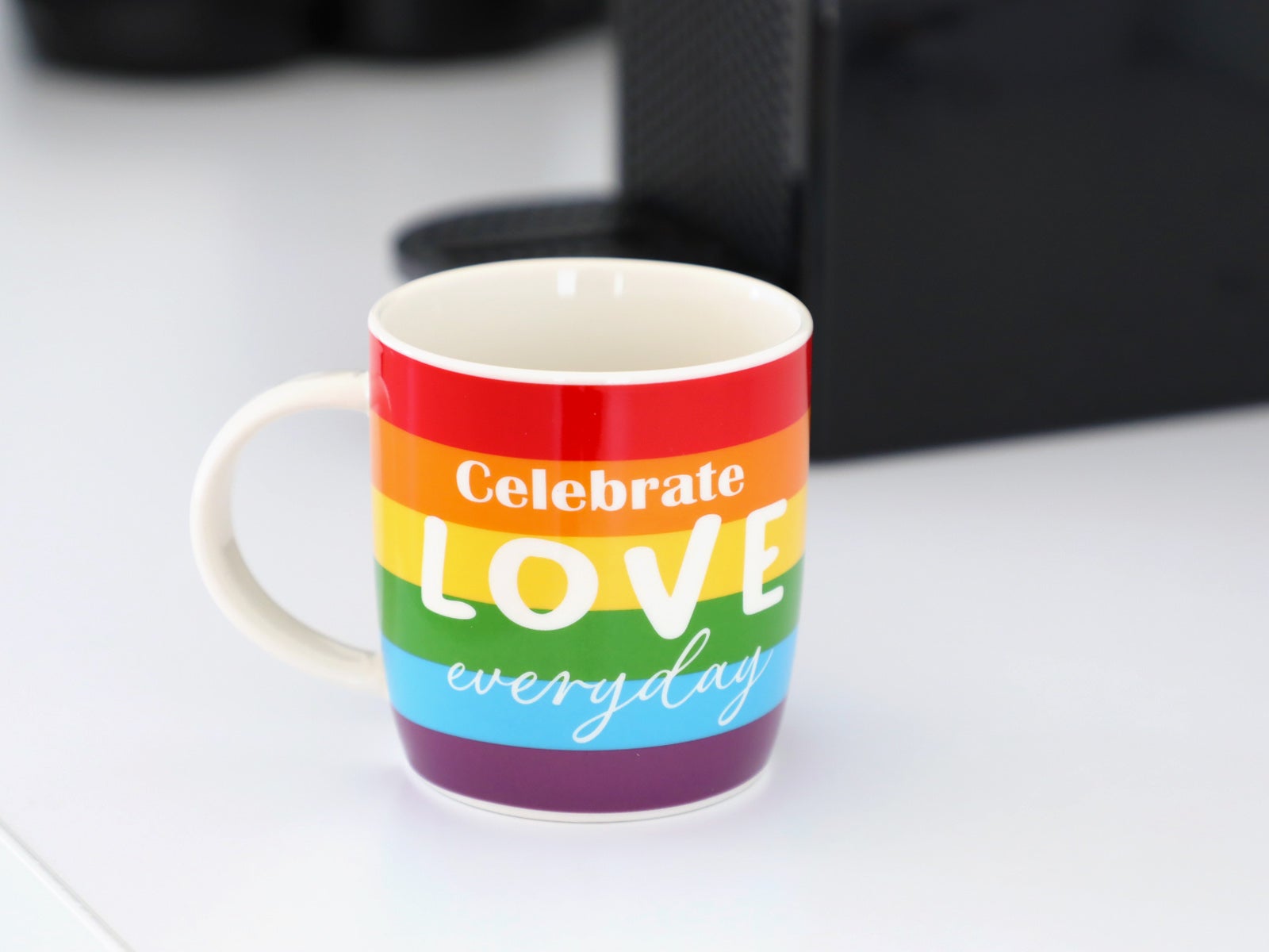 Taza Lgtbiq – Celebrate love everyday