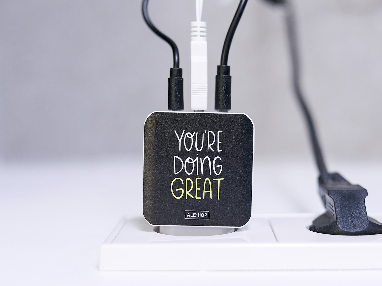 Usb charger 3 ports great