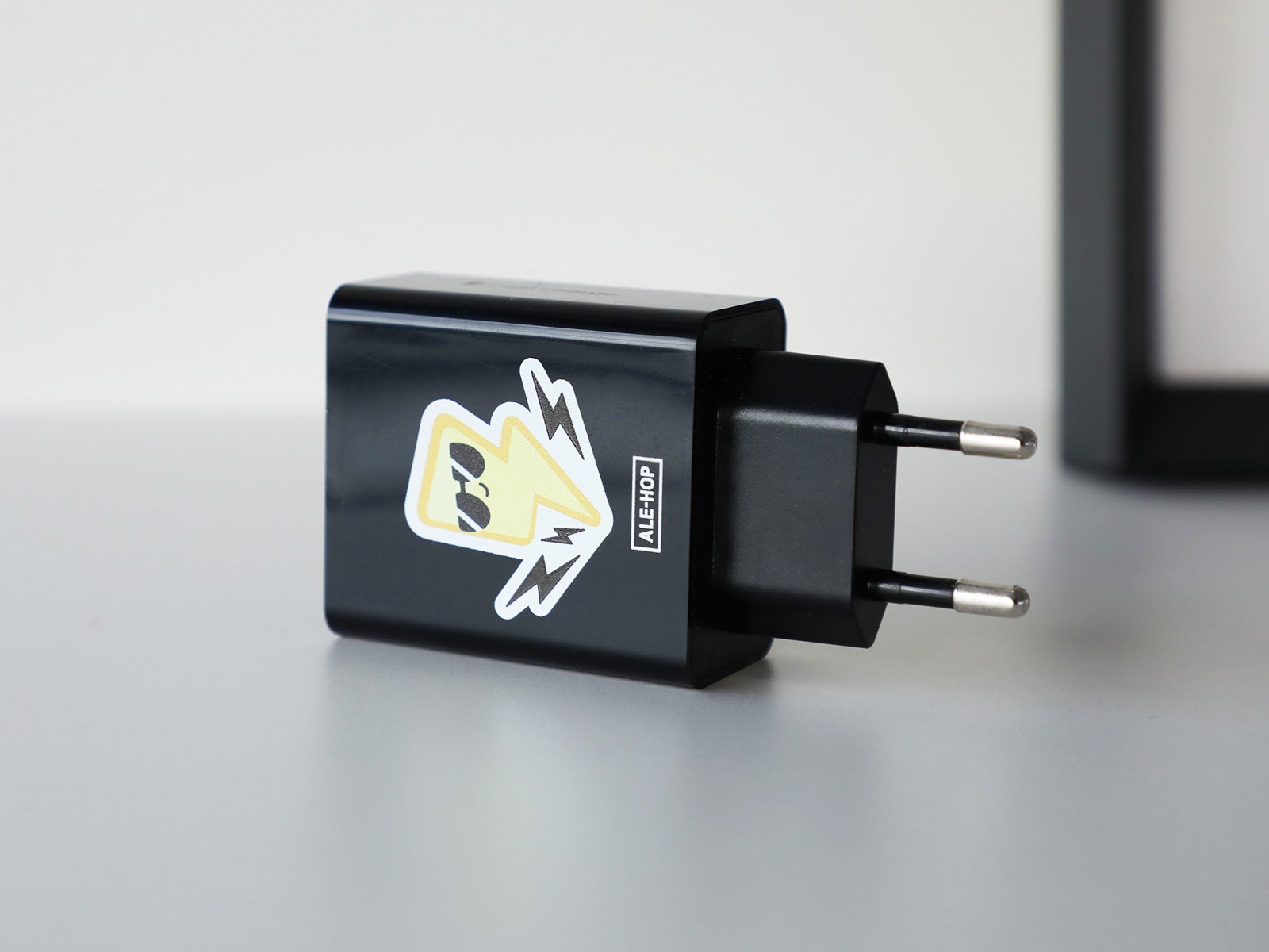 Cargador tipo c rayo