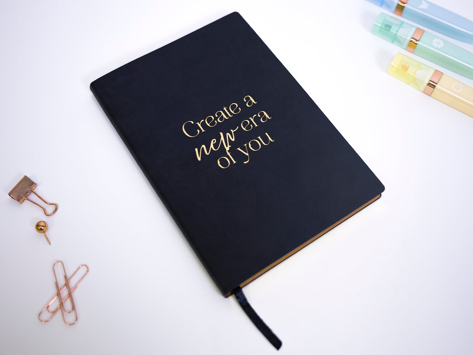 Caderno elegante preto – Create a new era of you