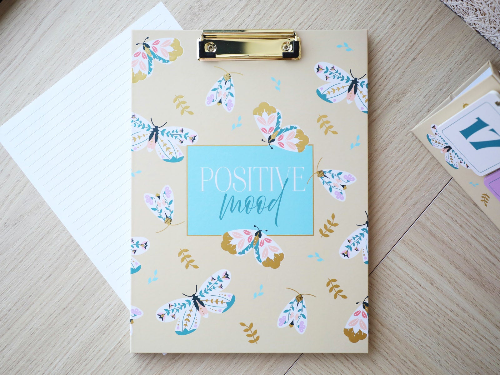 Carpeta clip metálico “Positive Mood” – Diseño con mariposas