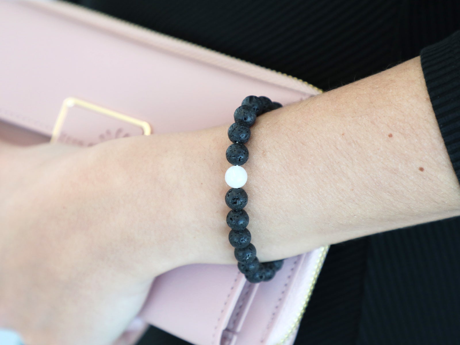 Pulsera Piedras Volcánicas Mármol Blanco