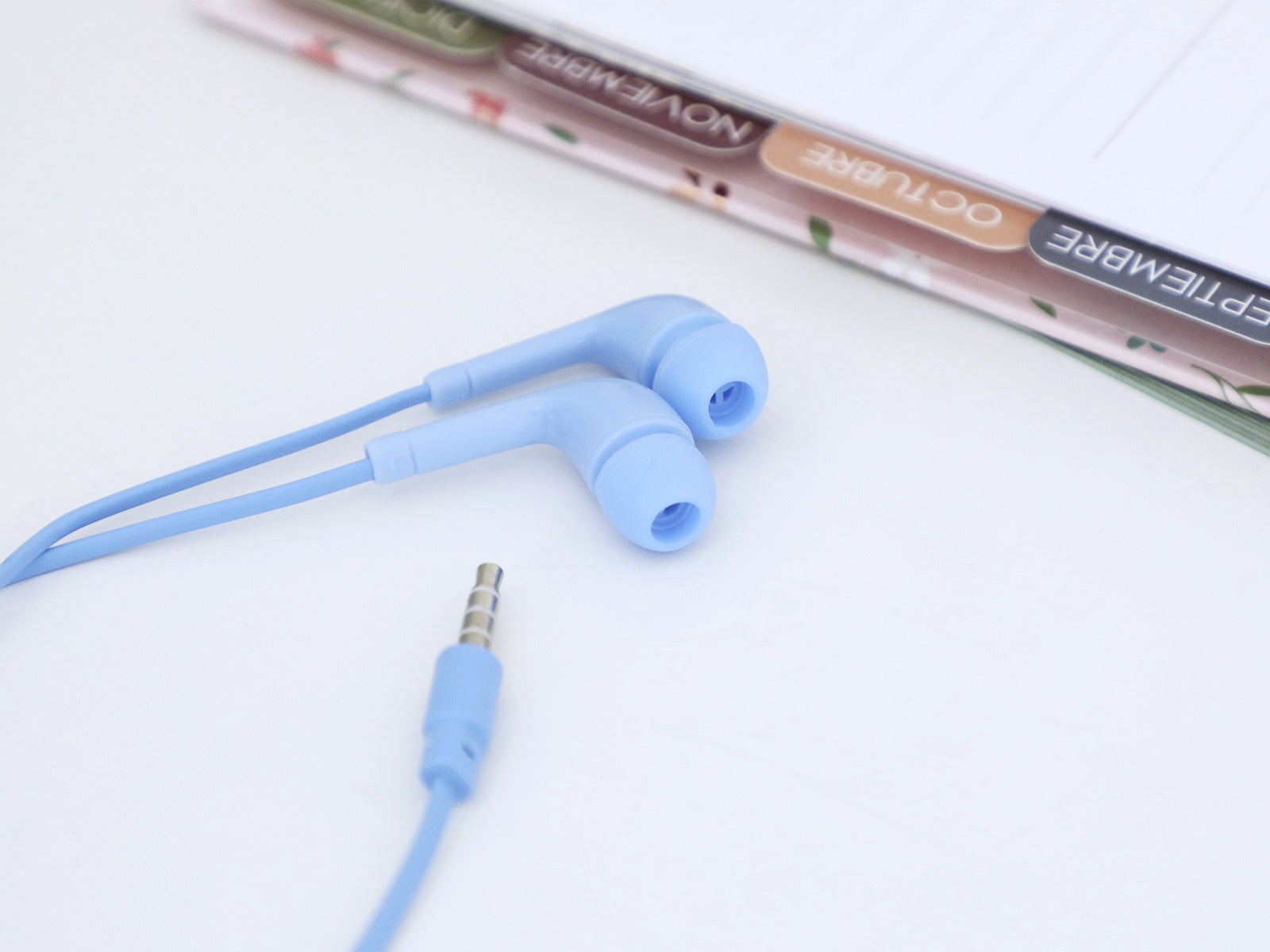 Headphones with microphone blue