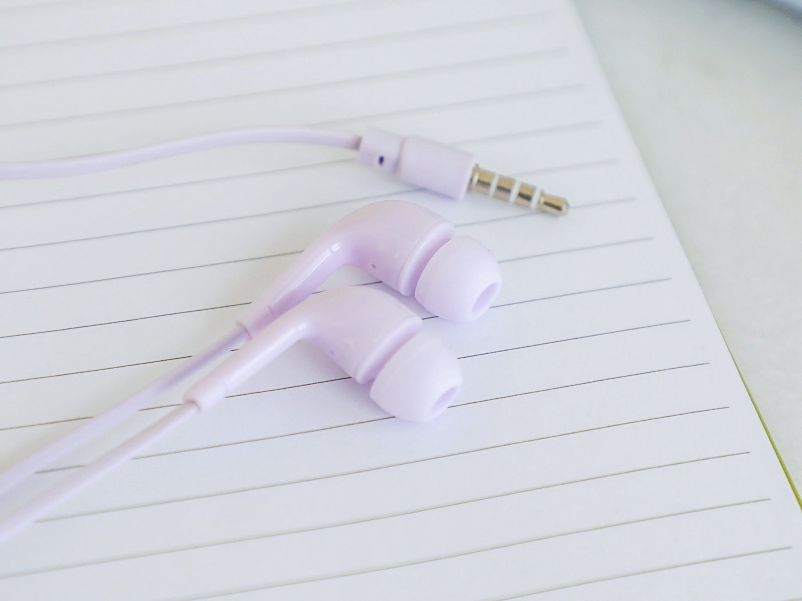 Headphones with microphone lilac