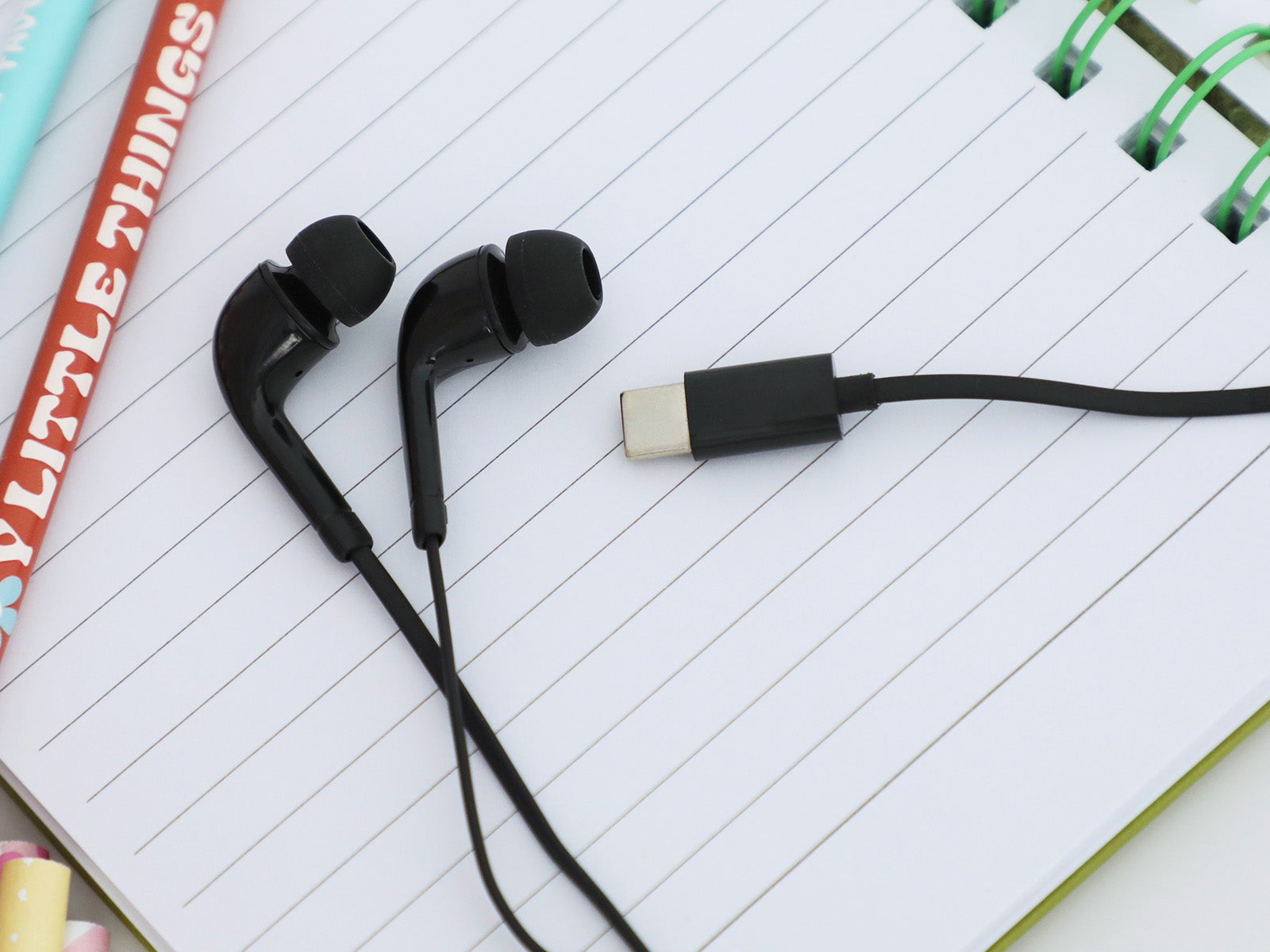 Black type c earphones with microphone