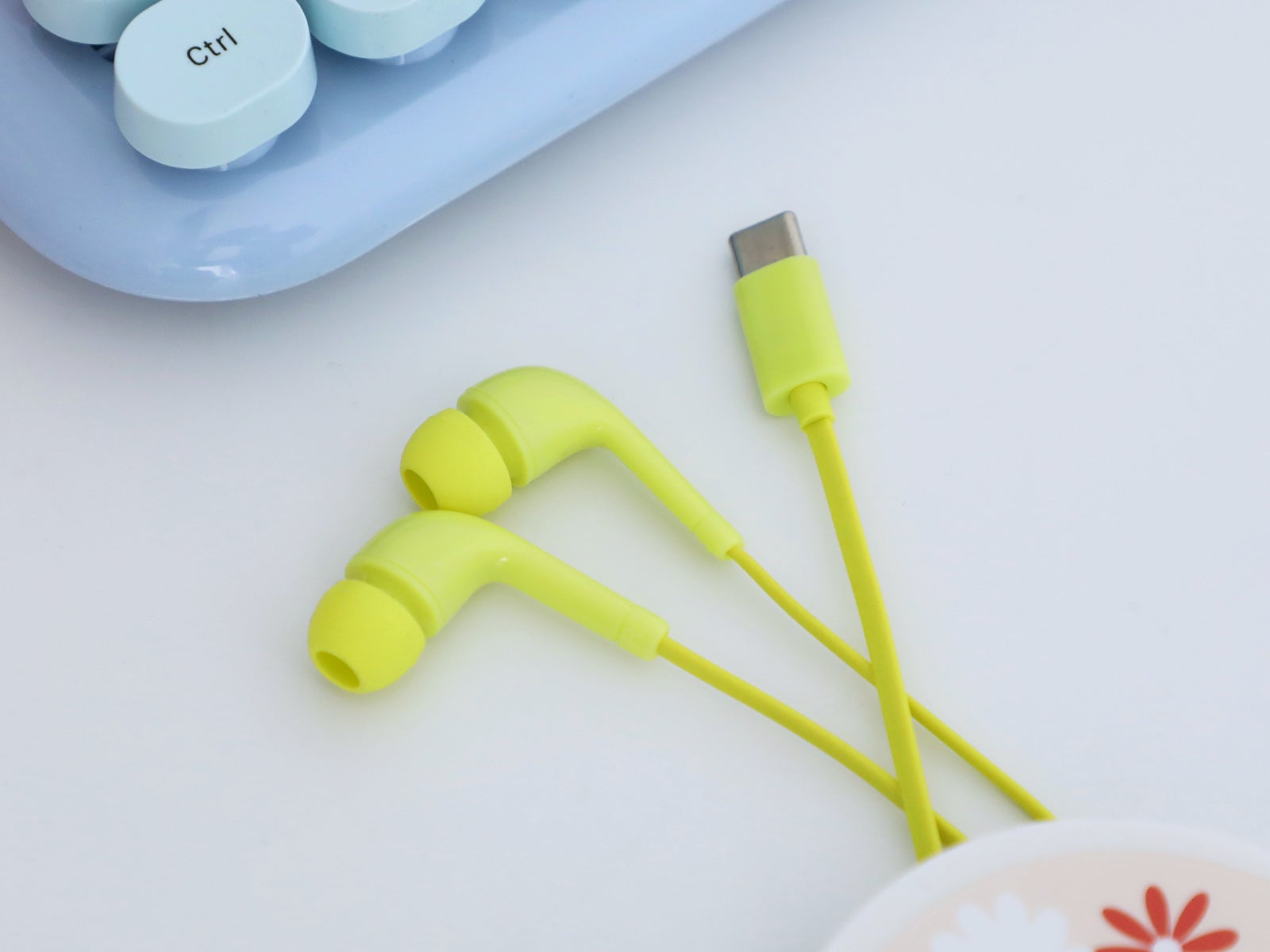 Yellow type c earphones with microphone