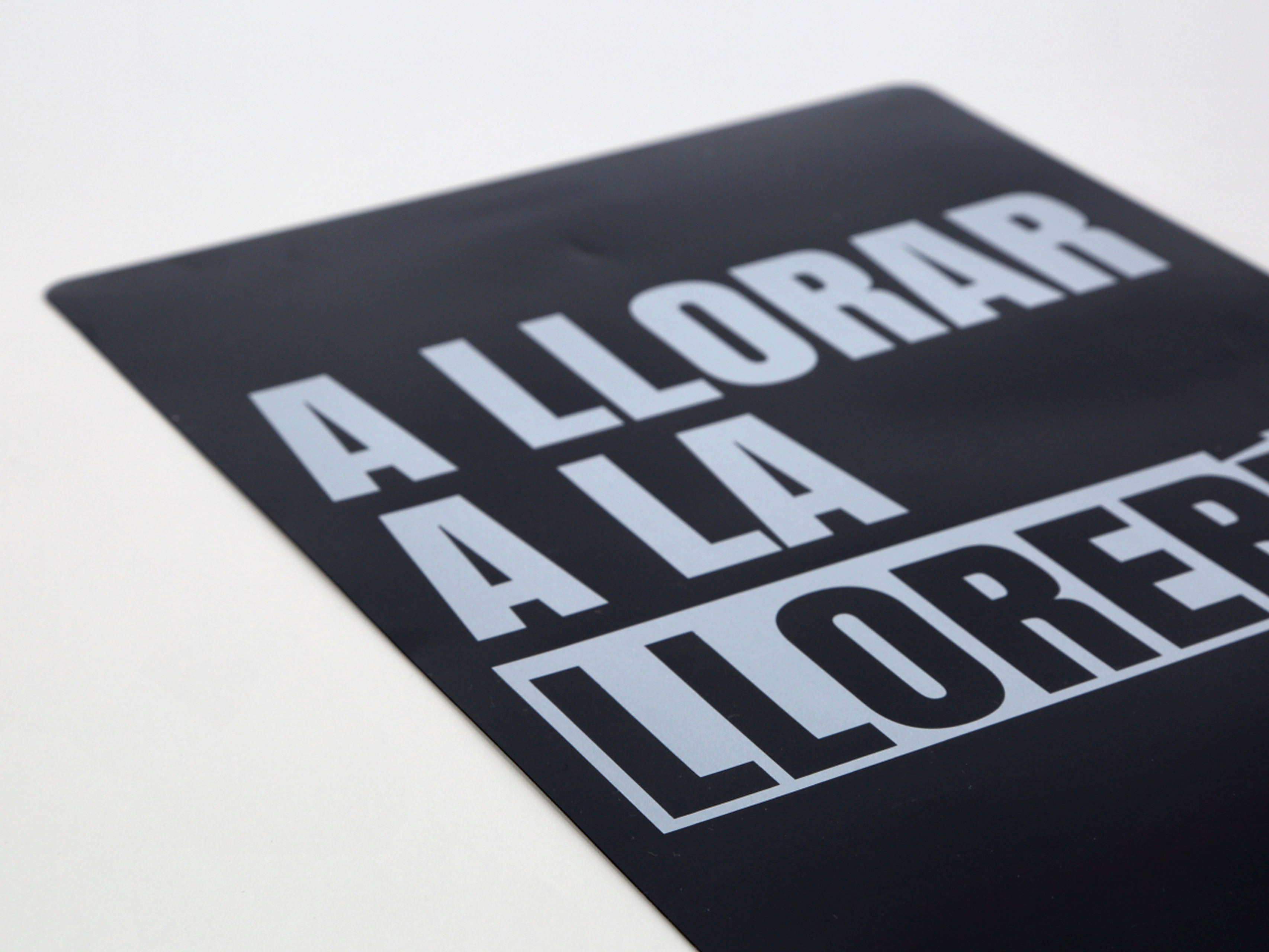 Cartel borde - Llorería