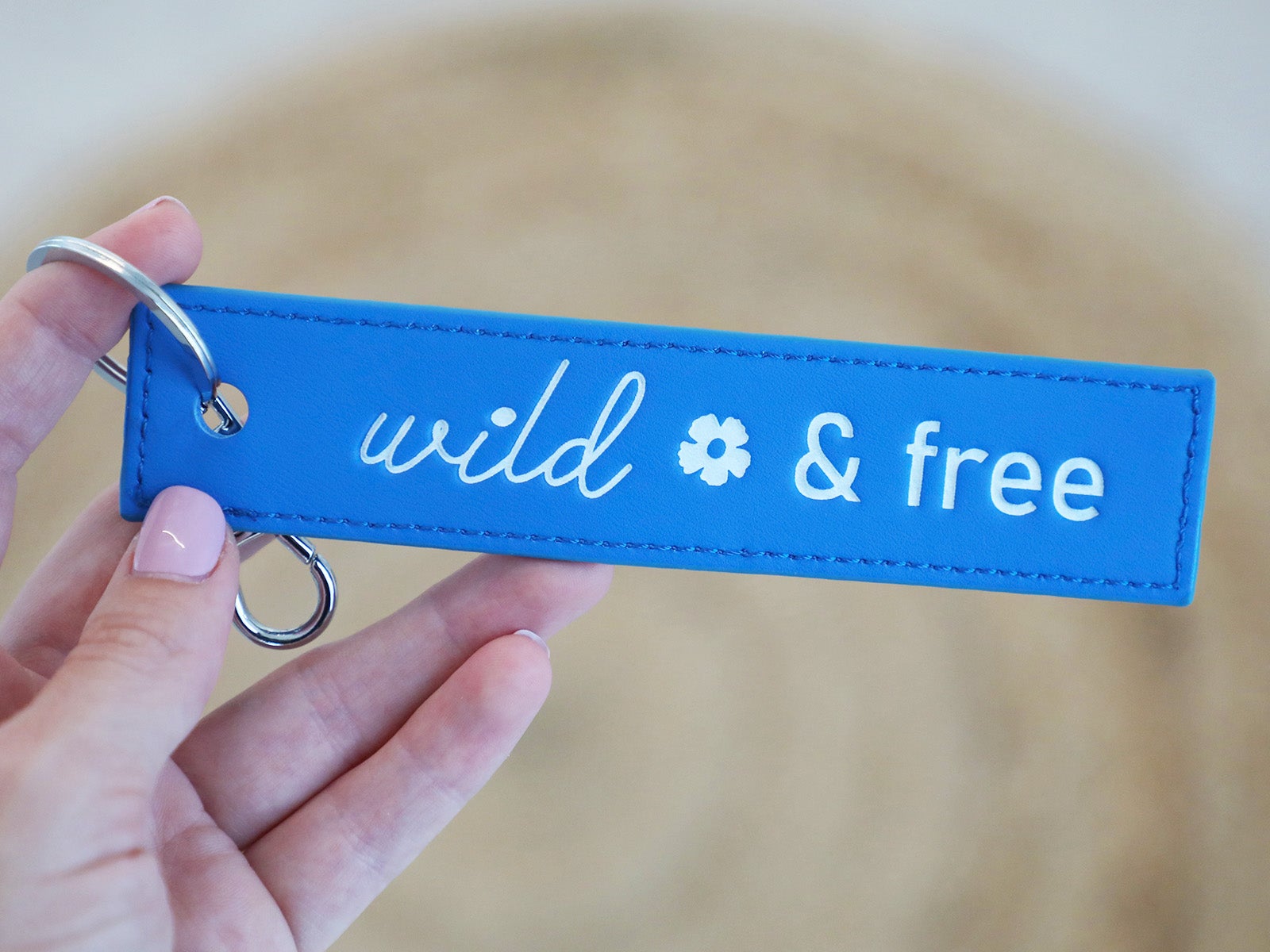 Llavero efecto piel – Wild & free
