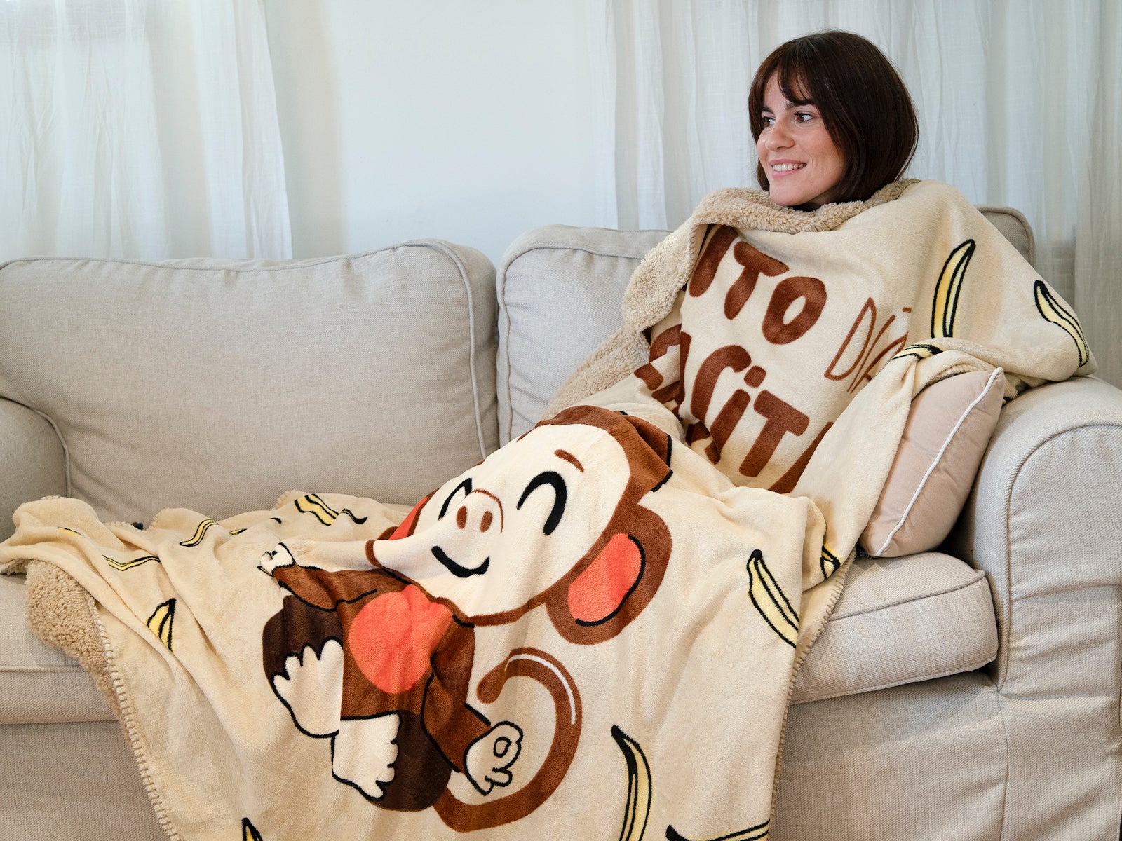 Blanket - Monito día en casita