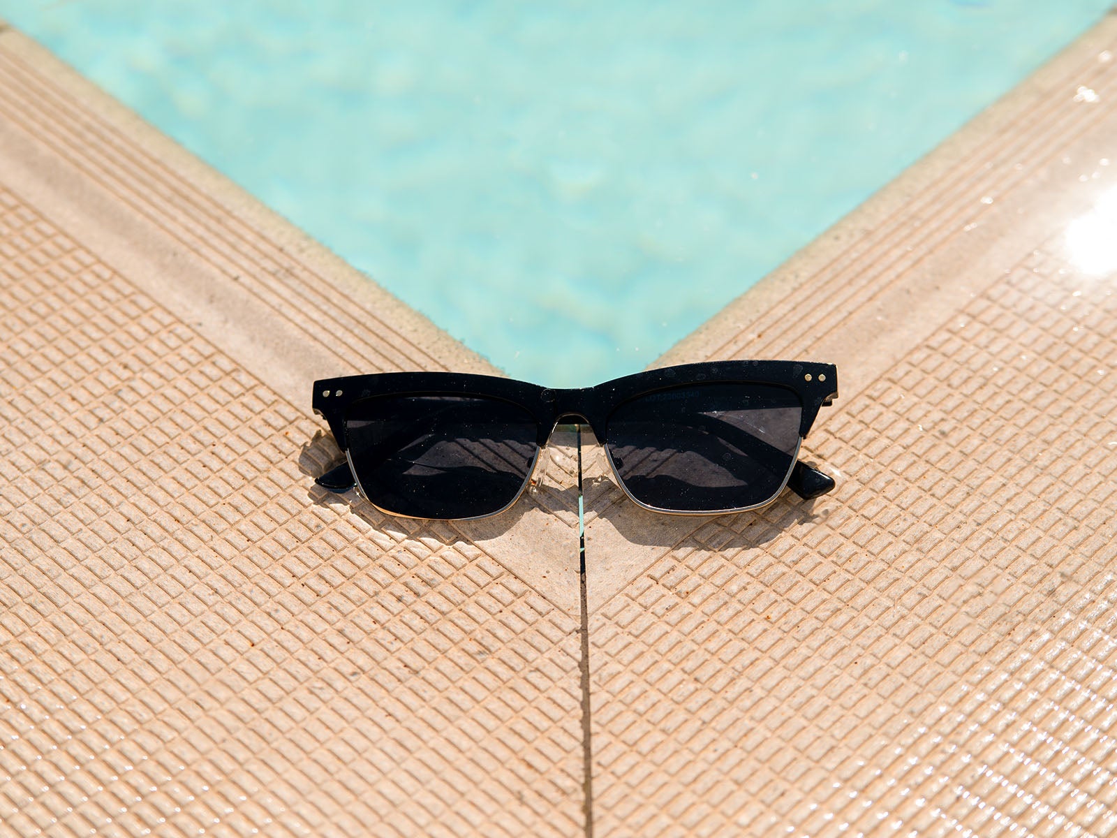 Sunglasses cat black