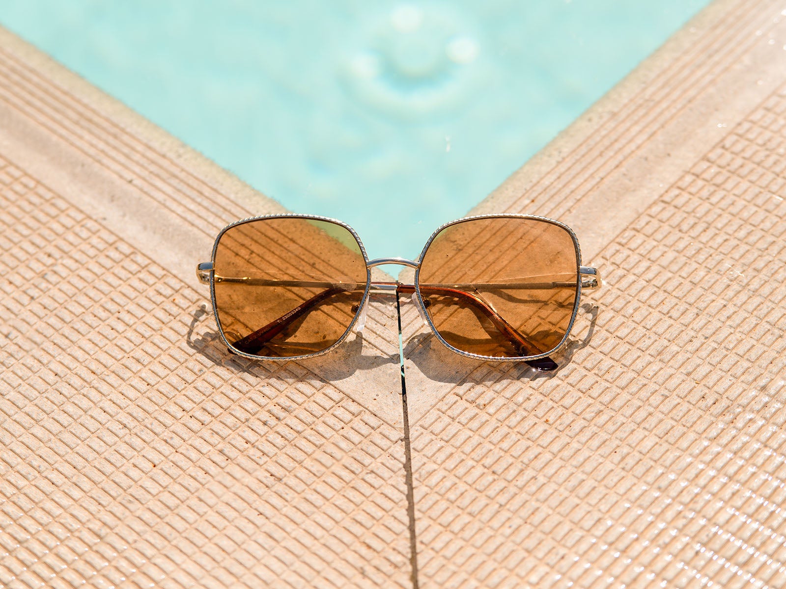 Sunglasses round brown