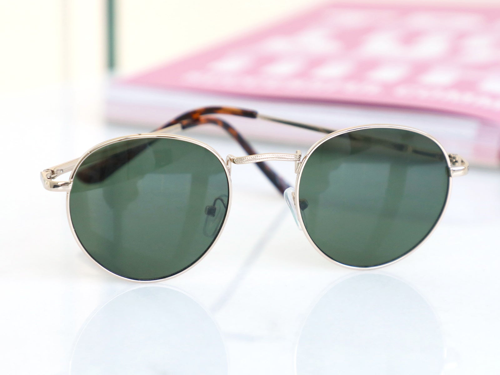 Round Sunglasses – Classic Style