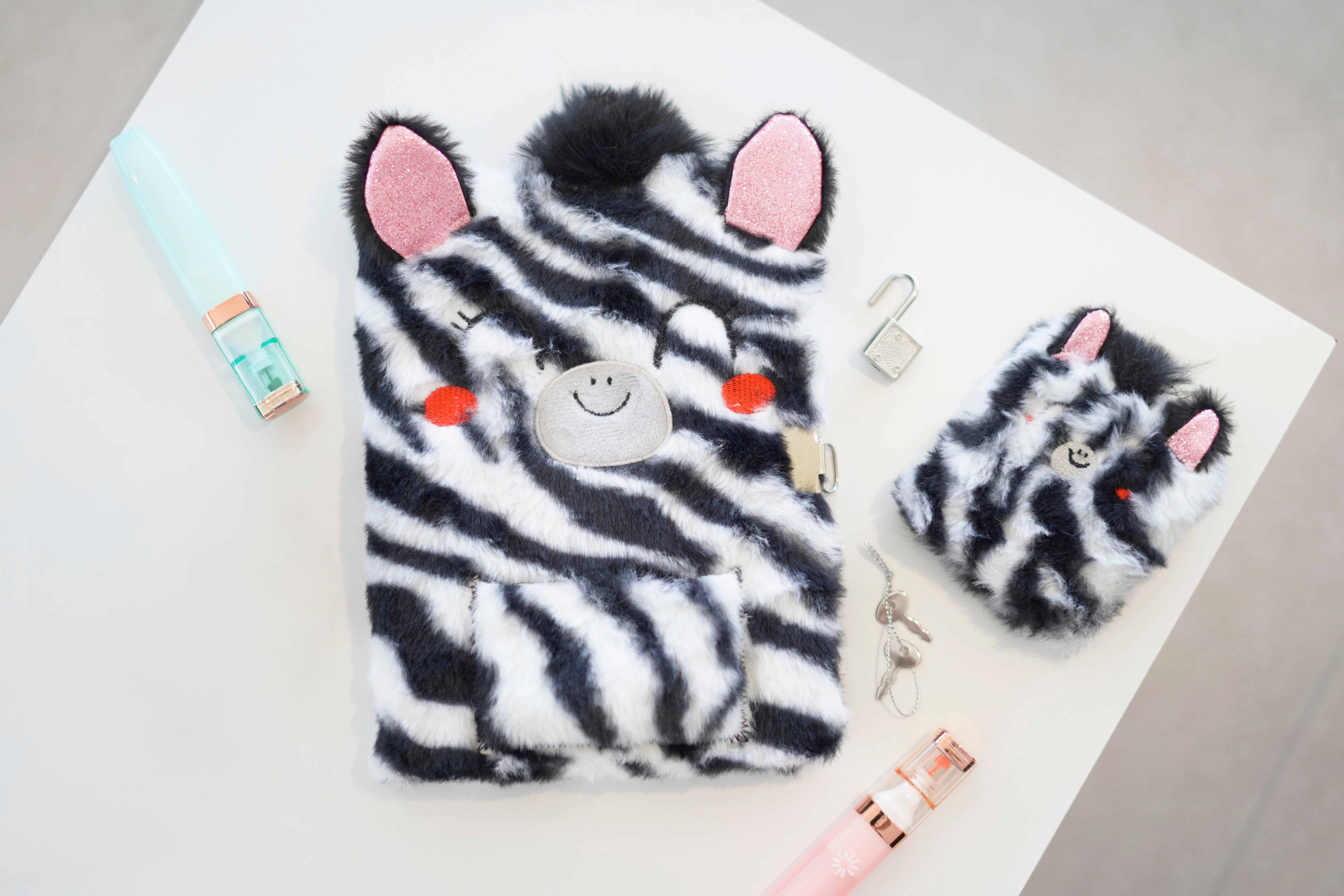 Libreta doble de peluche cebra