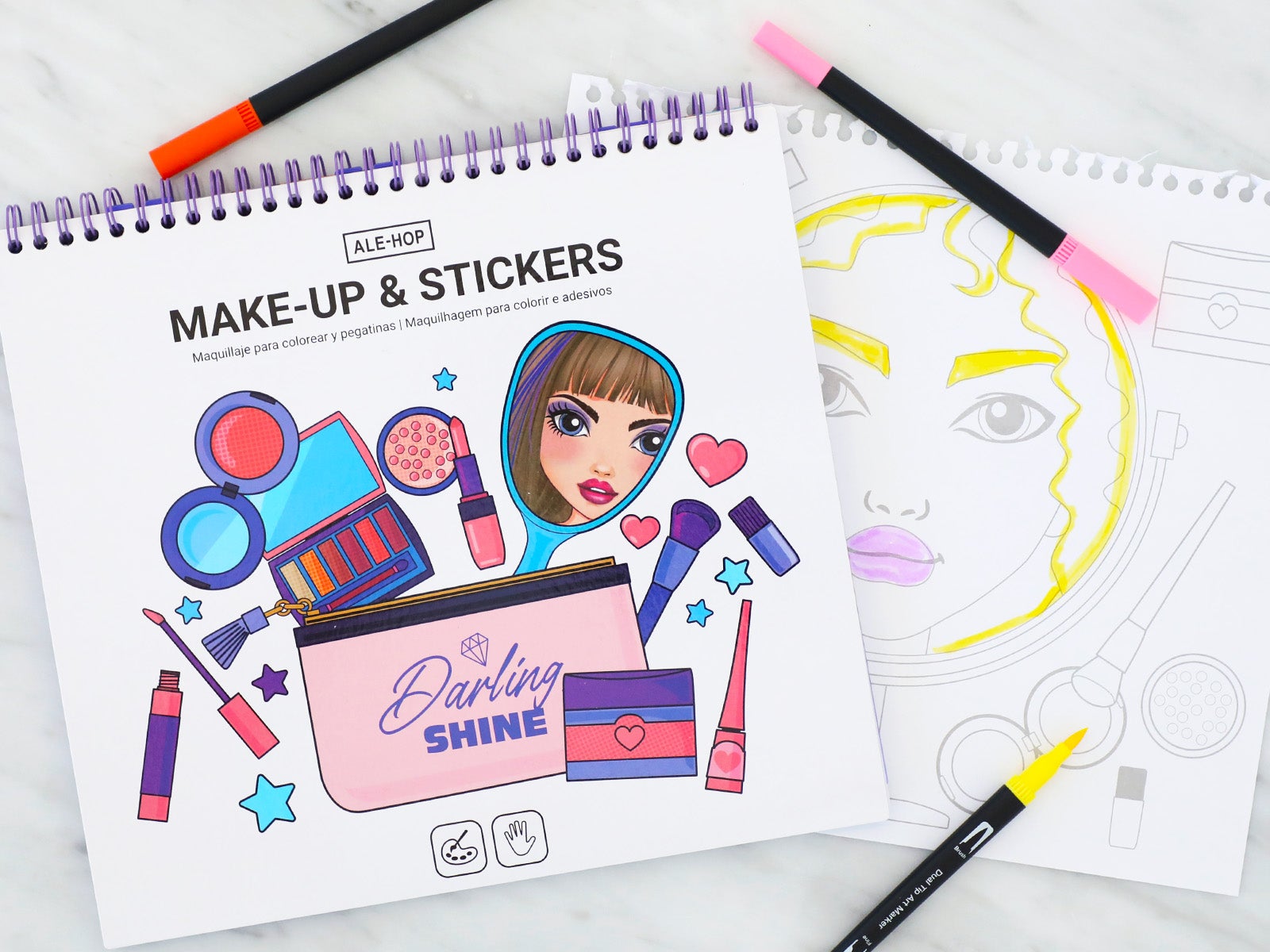 Libro para colorear XL con pegatinas de maquillaje